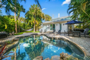 Sandy Pants - Designer Beach Chic Home Steps to Beach Backyard Oasis w Heated Pool